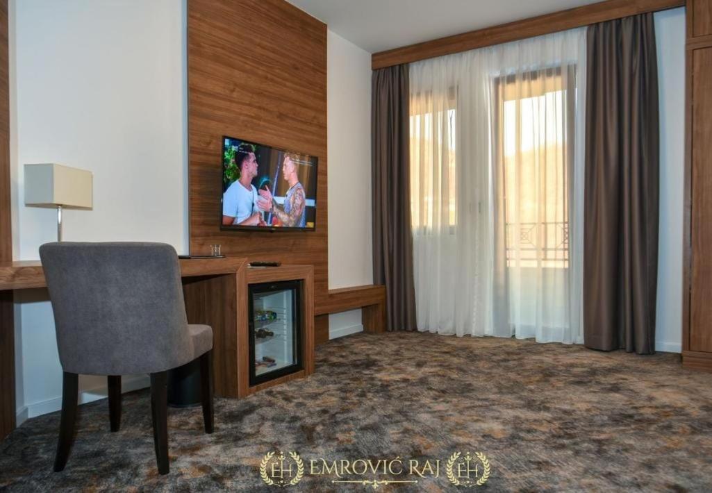 Hotel Emrovic Raj Novi Pazar Exterior foto
