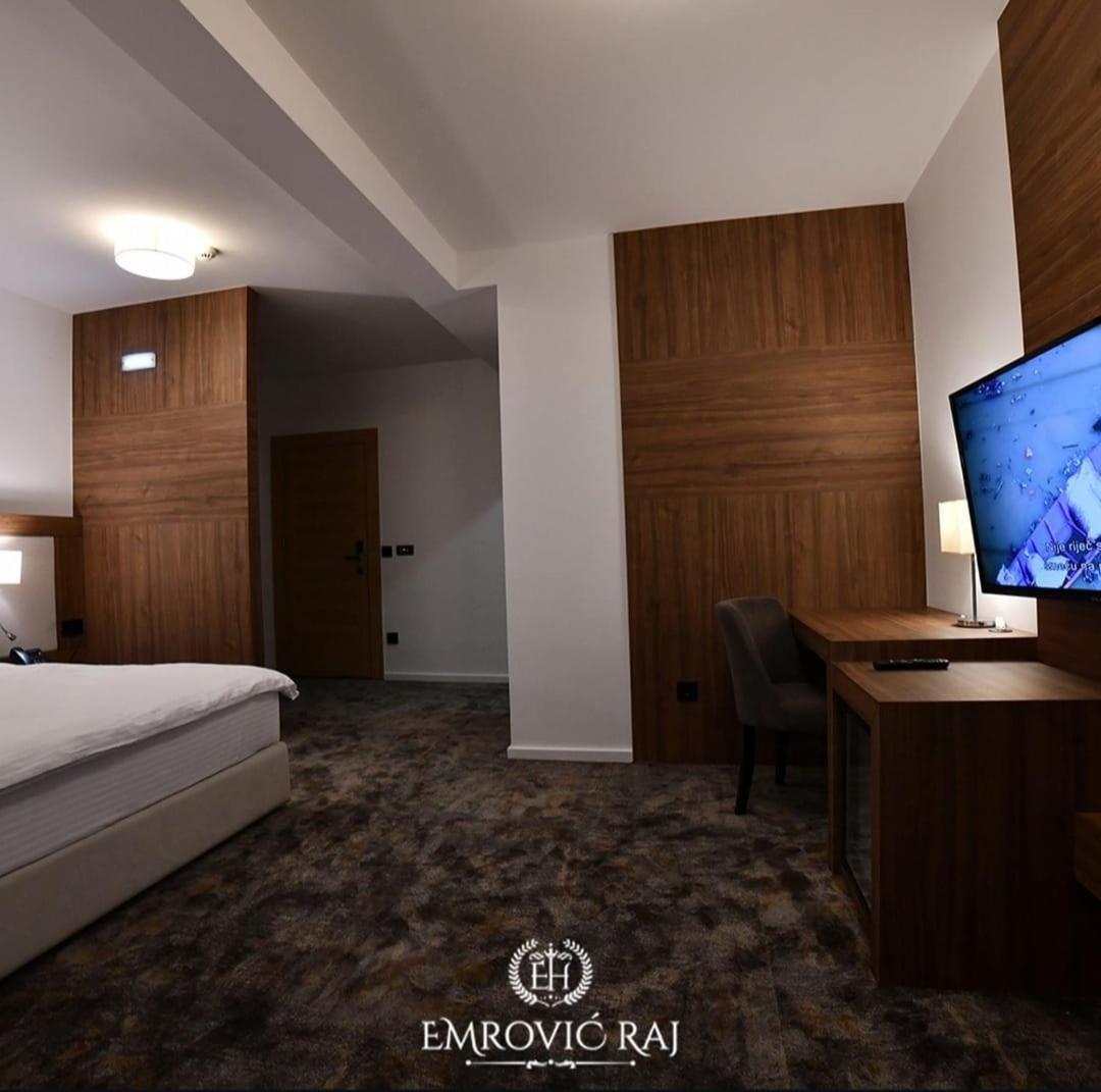 Hotel Emrovic Raj Novi Pazar Exterior foto