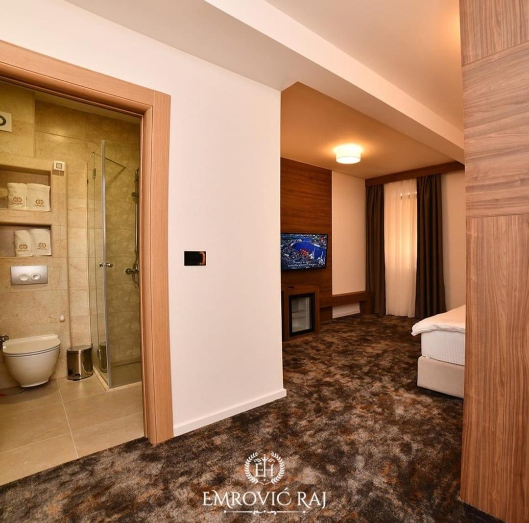 Hotel Emrovic Raj Novi Pazar Exterior foto