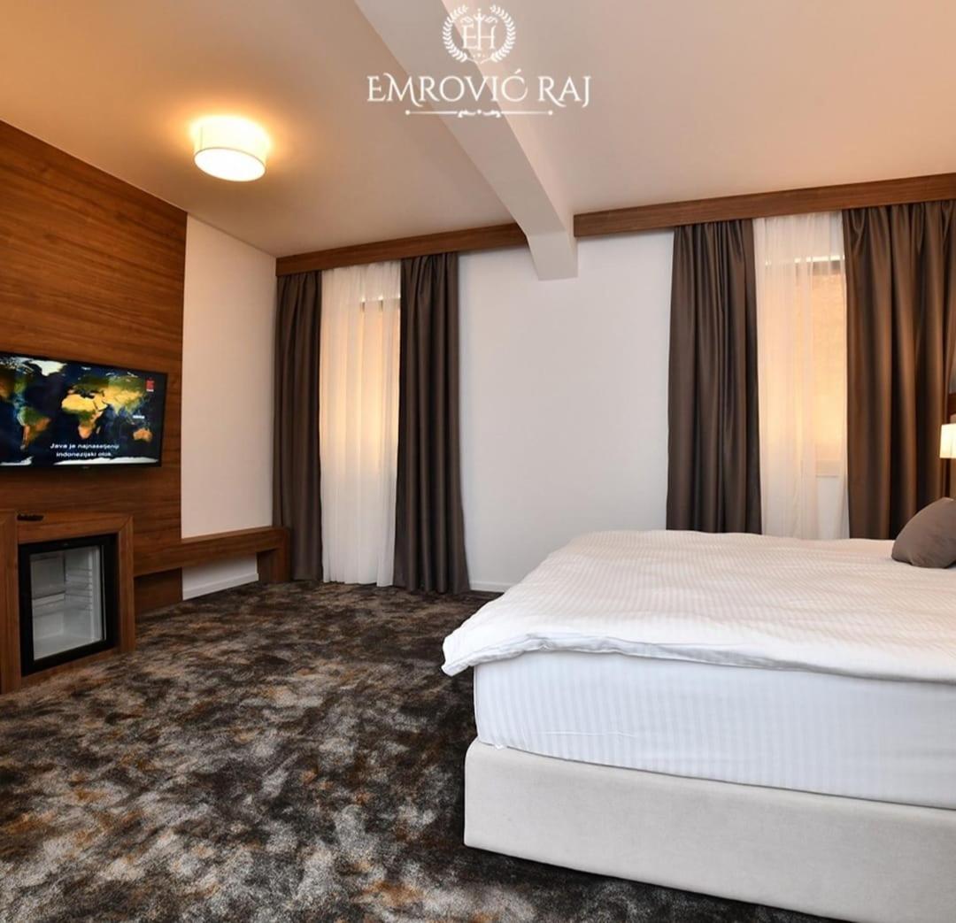 Hotel Emrovic Raj Novi Pazar Exterior foto