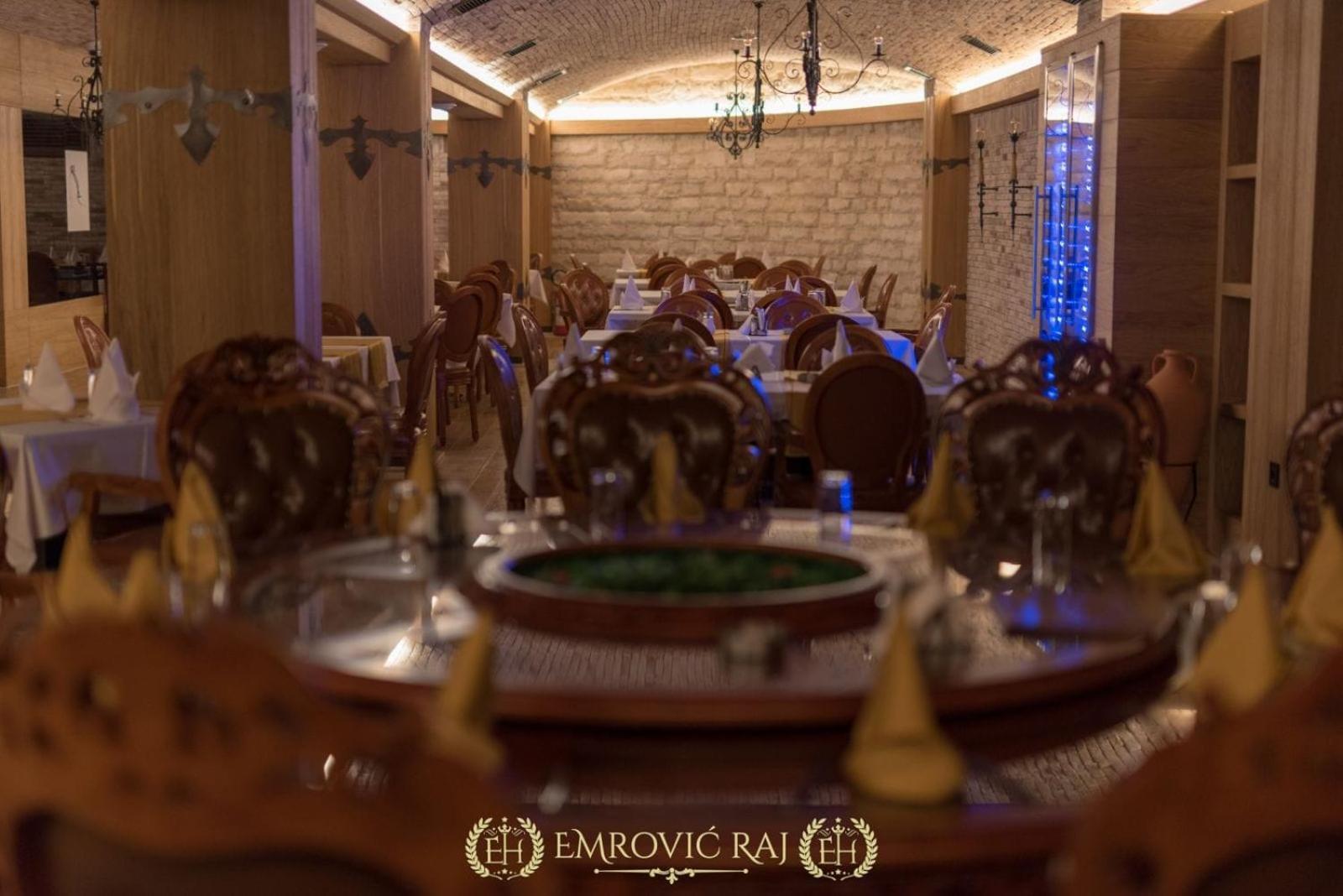 Hotel Emrovic Raj Novi Pazar Exterior foto